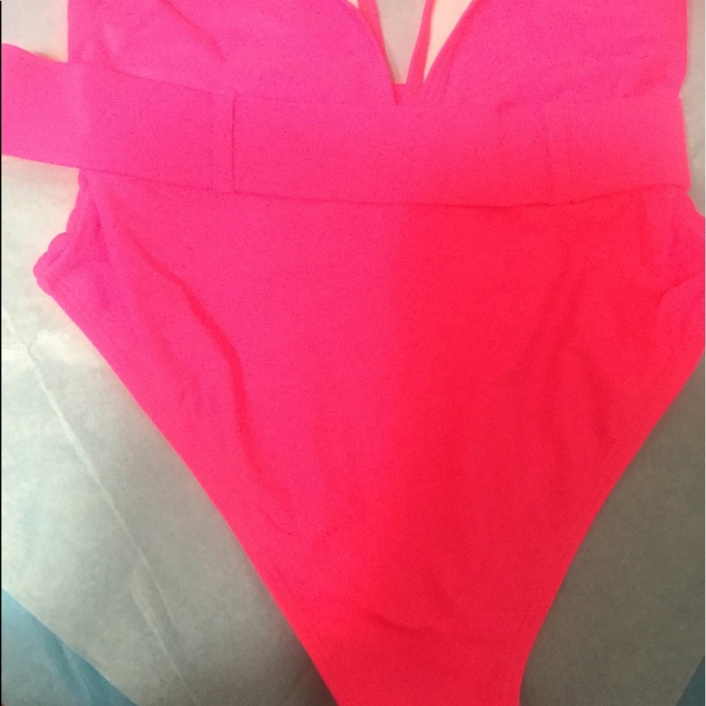 LAST 1๐PINK ONE-PIECE LINED SWIMSUIT WITH BELT - Picture 4 of 8